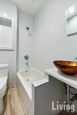 Rented by Living New York | media 43