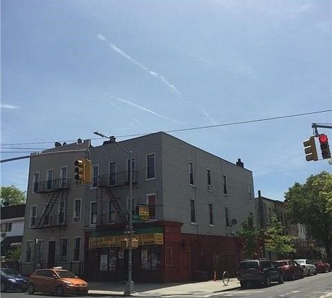 3rd image of 700 Evergreen Ave