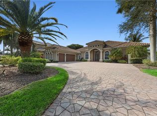 7607 Palmer Ct, Naples, FL 34113