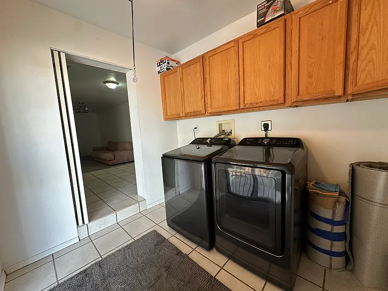 3209 S Capri Cir — Photo 18