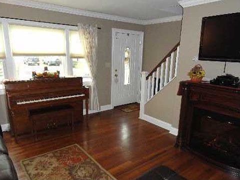 3rd image of 314 Ferndale Ct