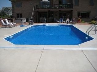 2907 Seafarer Way, Suamico, WI 54173