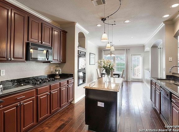5th image of 6606 Grove Creek Dr