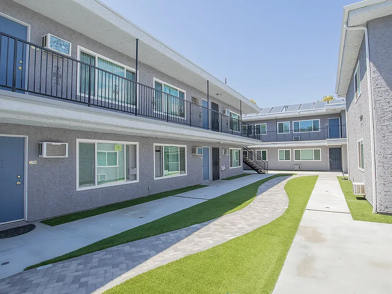 Saticoy Apartments — Photo 10
