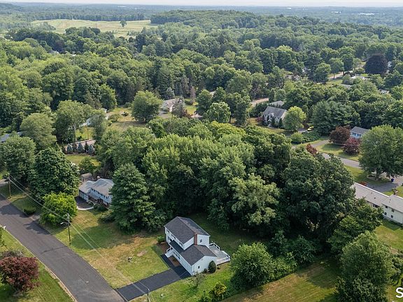 2nd image of 5 Butternut Drive