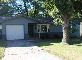 1921 S Weaver Ave, Springfield, MO 65807
