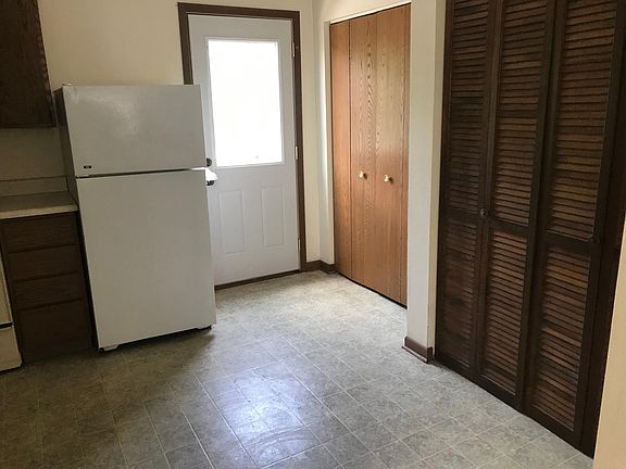 5th image of 41 Lincoln Ave