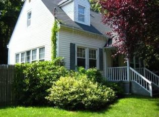 1063 N Sea Rd, Southampton, NY 11968