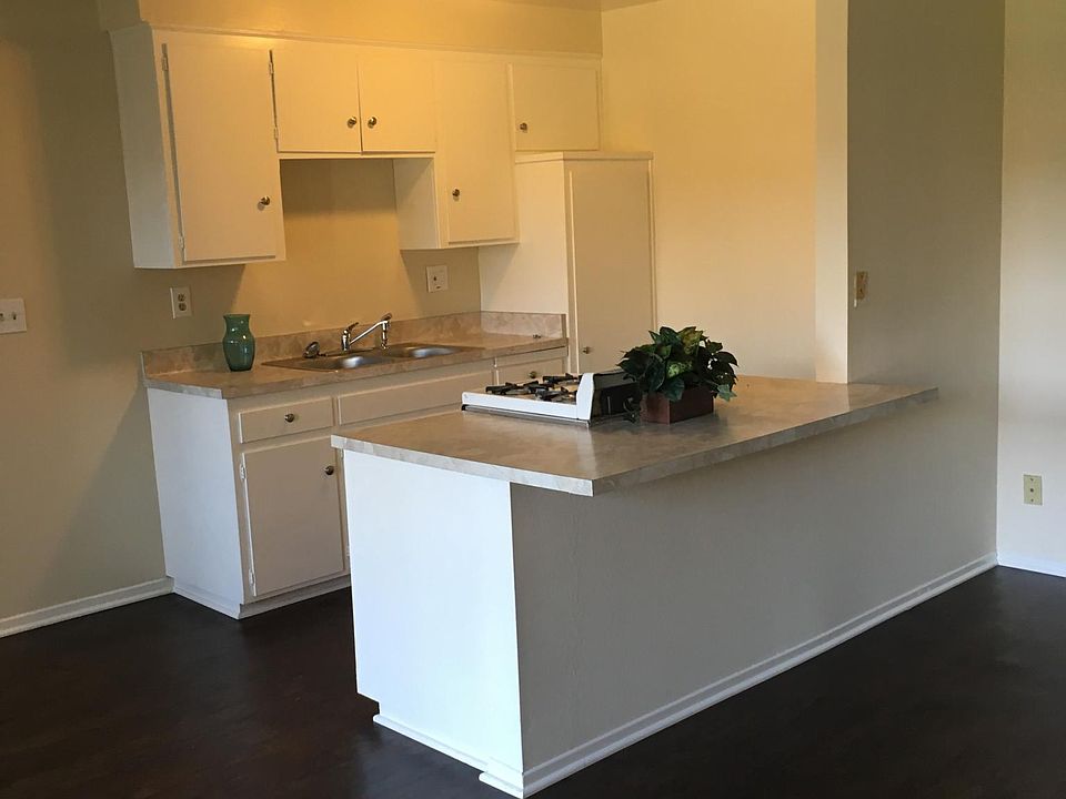 1st image of 7112 Fenway Dr APT 25
