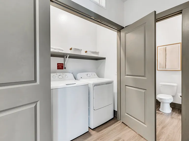 Atlas Bluewood Apartments — Photo 15
