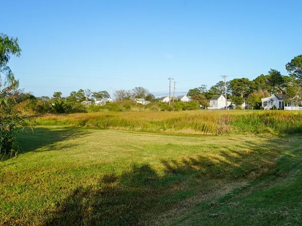 69A Main St, Chincoteague Island, VA 23336
