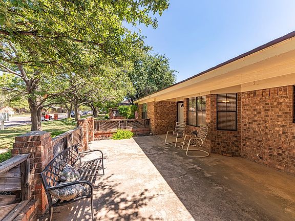 2nd image of 4025 Angelina Dr