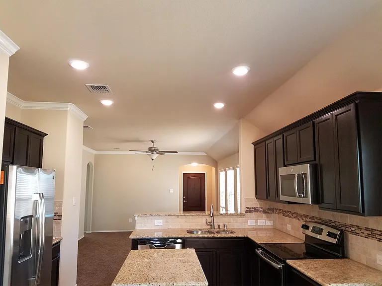 513 Crazy Horse Dr — Photo 4