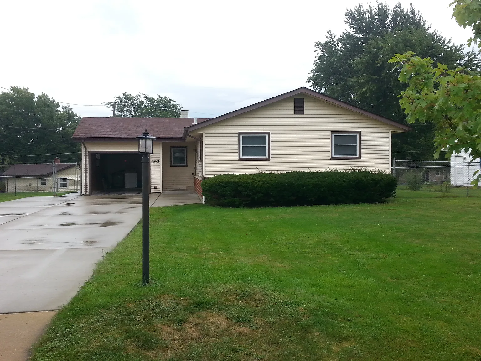 393 Sioux Ln photo 1