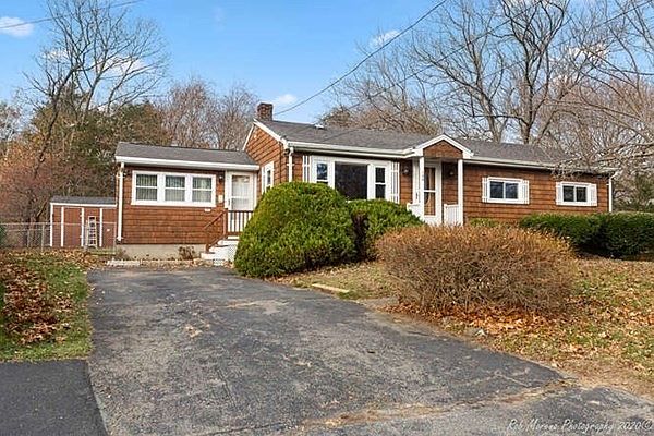 1st image of 100 Lake Dr