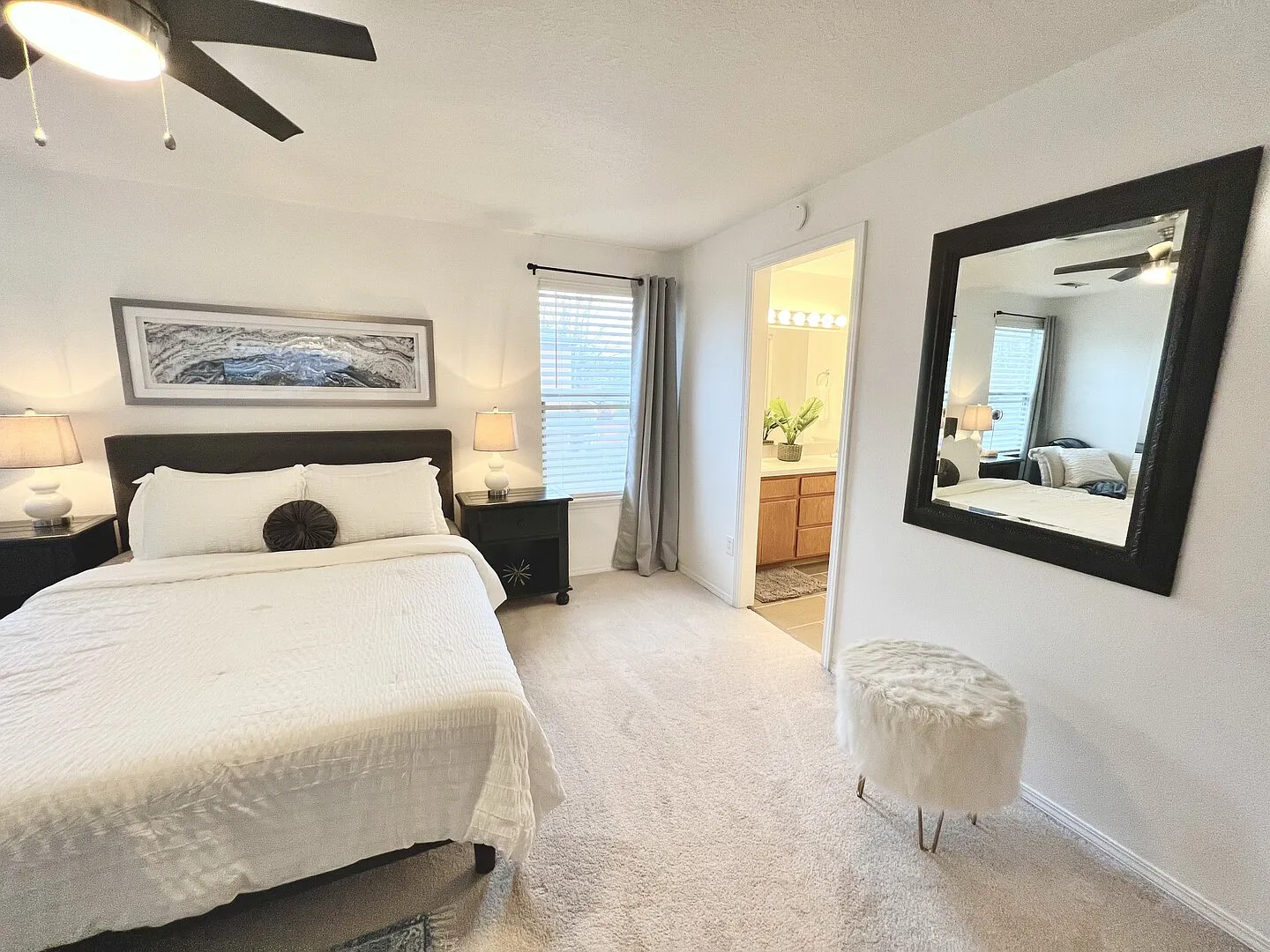 The Corner Terrace Family and Pet Friendly Home — Photo 4