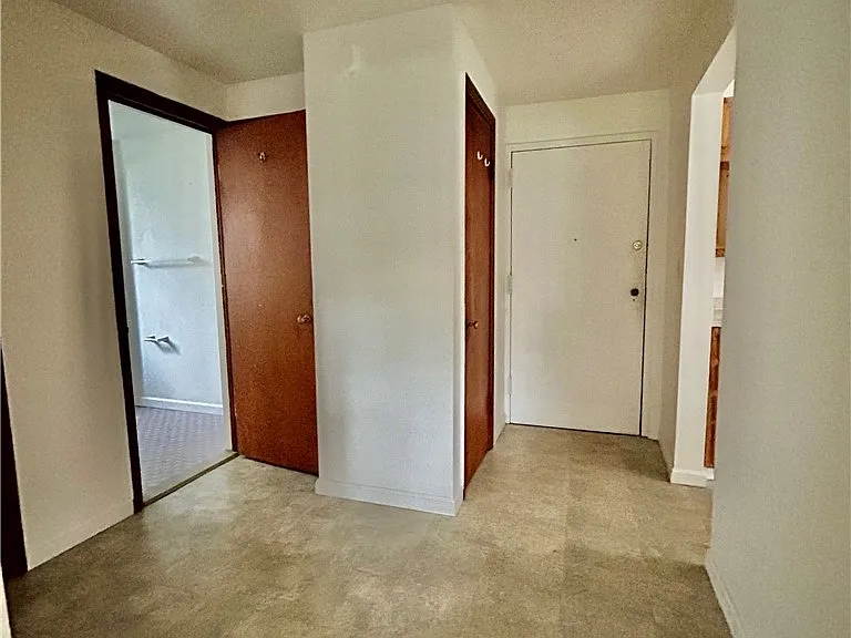 12 Latona Ct #1 — Photo 2