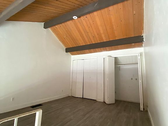 4th image of 836 Illinois Ave APT 30