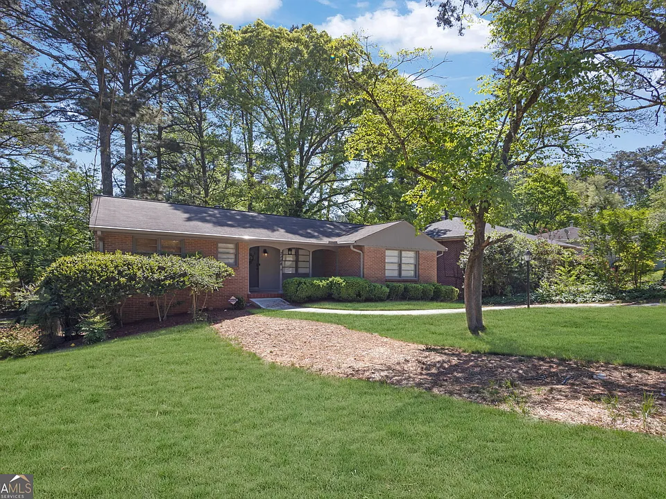 2288 Bryant Dr