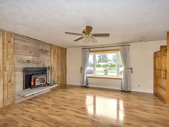 5th image of 4730 41st St NE