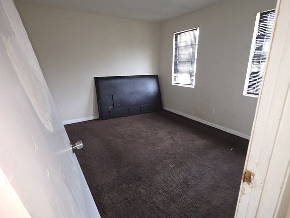 4th image of 2506 Banbury St