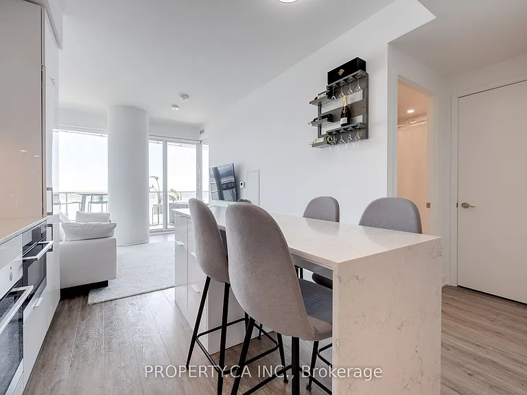 15 Queens Quay E #2203 — Photo 14