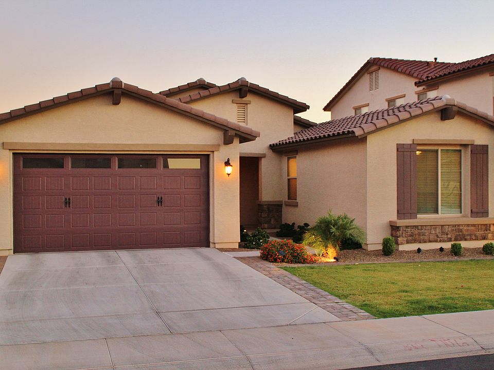 1st image of 2543 E Tonto Dr