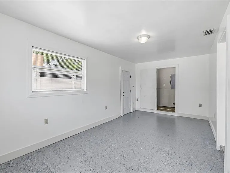 6802 Larmon St — Photo 20