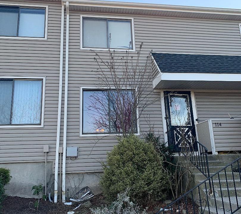 2nd image of 114 Grafe St