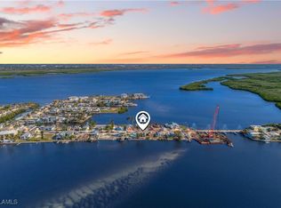 4742 Pine Island Rd NW, Matlacha, FL 33993