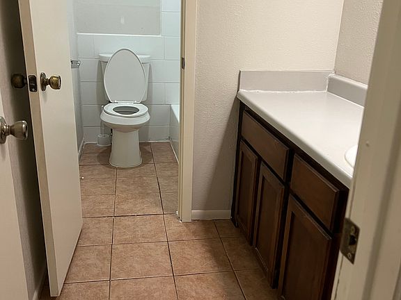 4th image of 6118 Wilderock Dr APT C