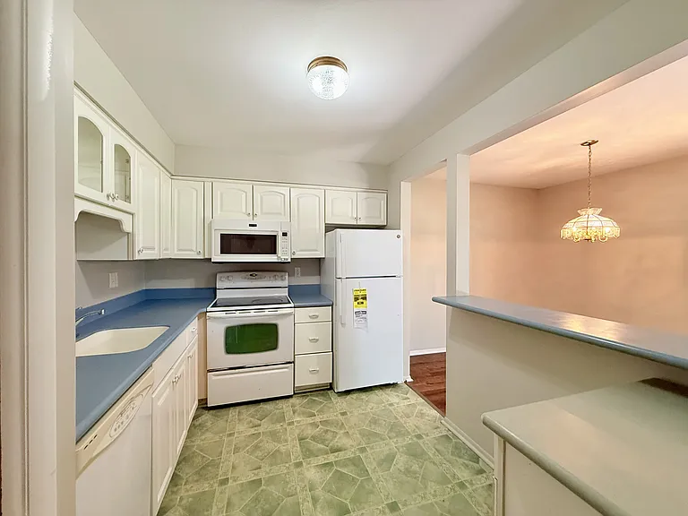 7350 Woodview St #3 — Photo 15