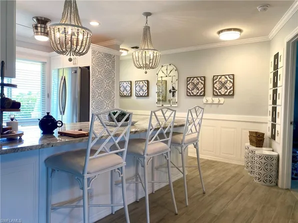 306 Palm Dr APT 2, Naples, FL 34112