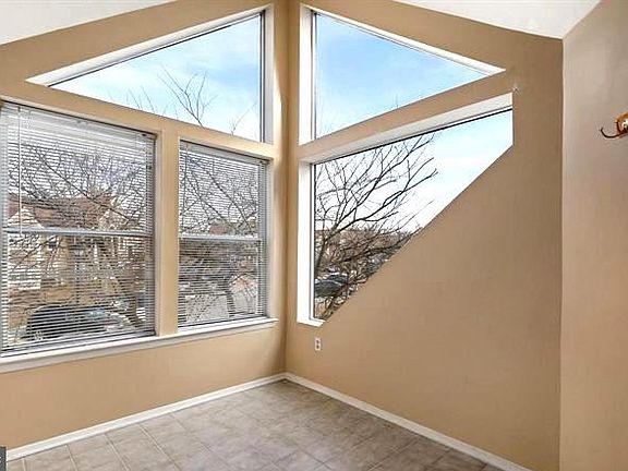 4th image of 7638 Stony Creek Ln Unit B