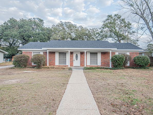 4361 Montclair Cir E