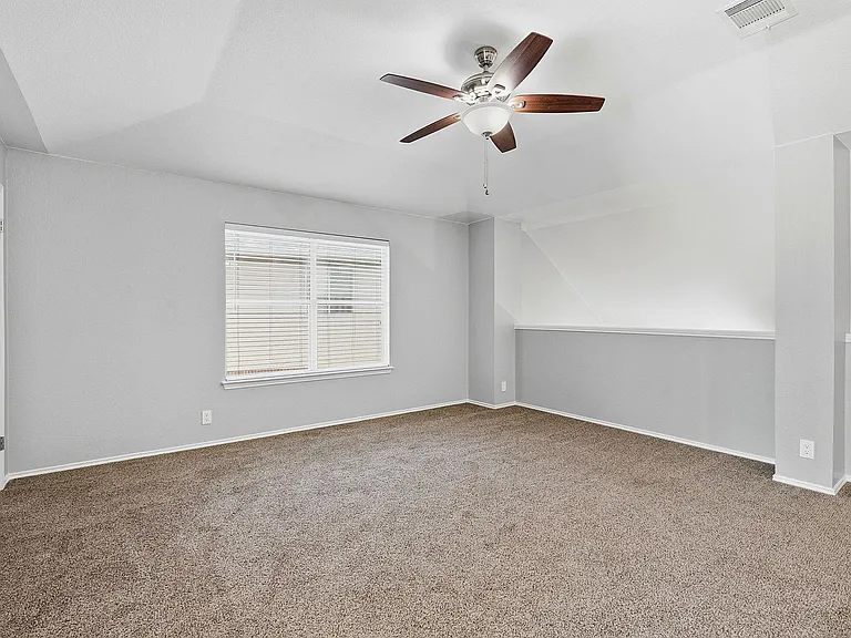 5003 Cleves St — Photo 14