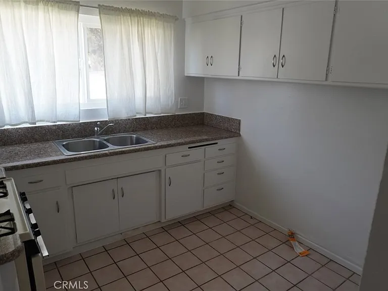 428 E Foothill Blvd — Photo 16