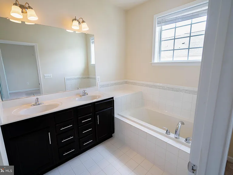 5004 Forest Pines Dr — Photo 20