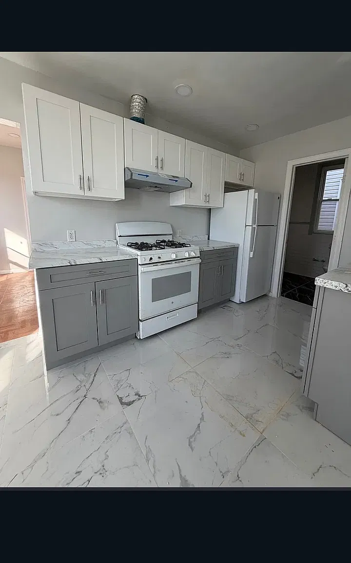 3 bed, $2,500 — Photo 3