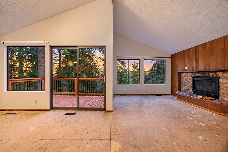 4th image of 66 68 Louise View Drive