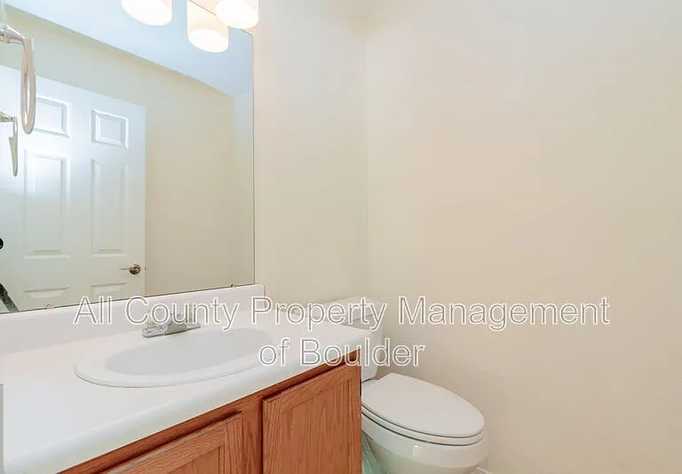 1288 Redwood Ave — Photo 27