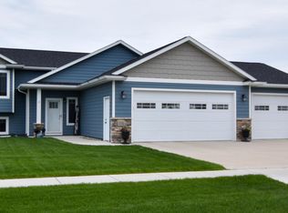 2221 Morning Glory Dr, Brookings, SD 57006