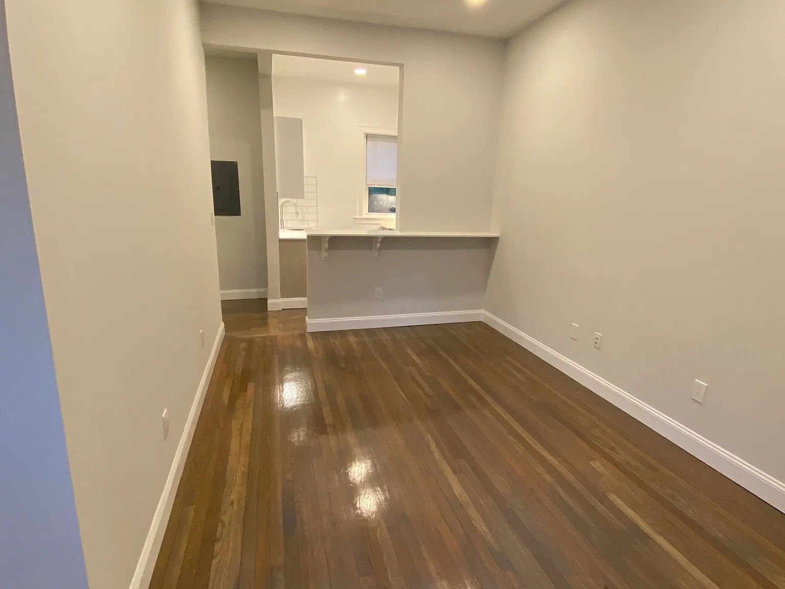 2 bed, 999 sqft, $3,625 — Photo 2