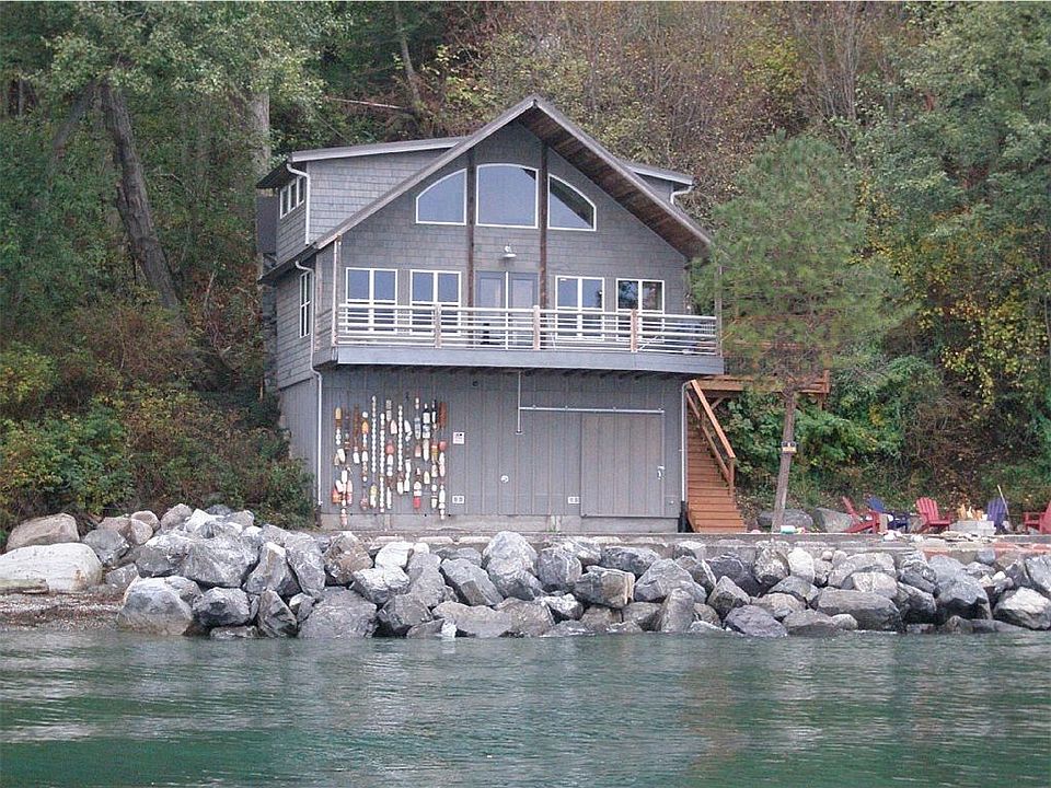 Two homes on one lot