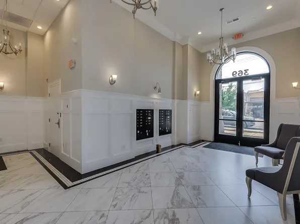 369 E Main St APT 406, Lexington, KY 40507