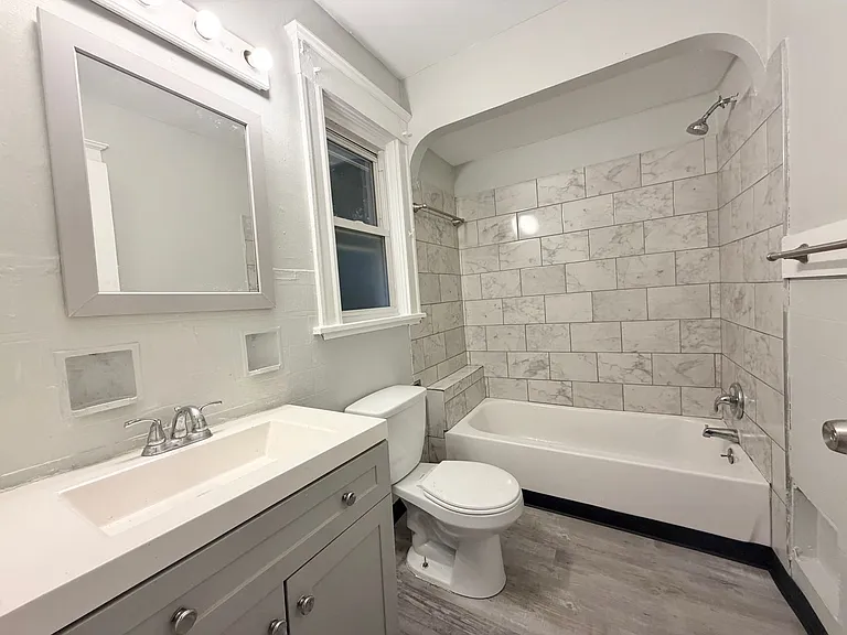 3139 Gaff Ave — Photo 6