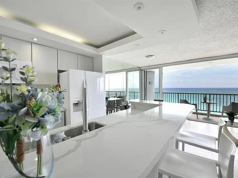 4745 Isla Verde Ave #17-G — Photo 2