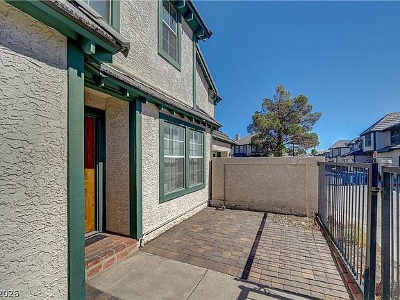 5th image of 4071 Radbourne Ave