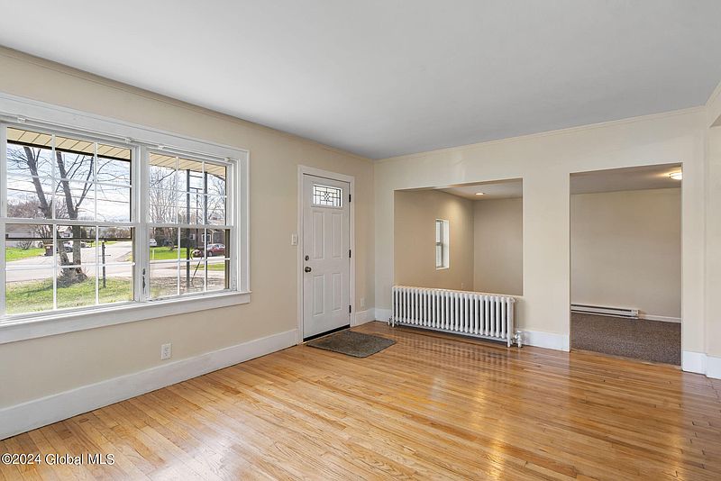 4th image of 41 Kellogg Road