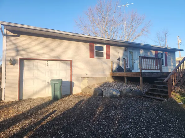 881 Ellis Ave, Baraboo, WI 53913